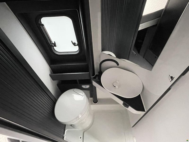 Adria Twin Supreme 600 SPB