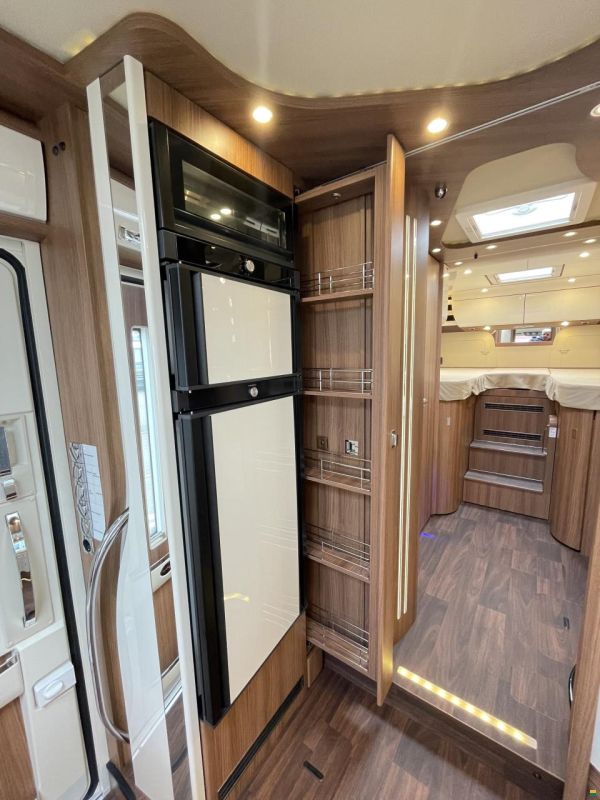 Carthago chic e-line I / XL - Mercedes I 61 XL LE - DA