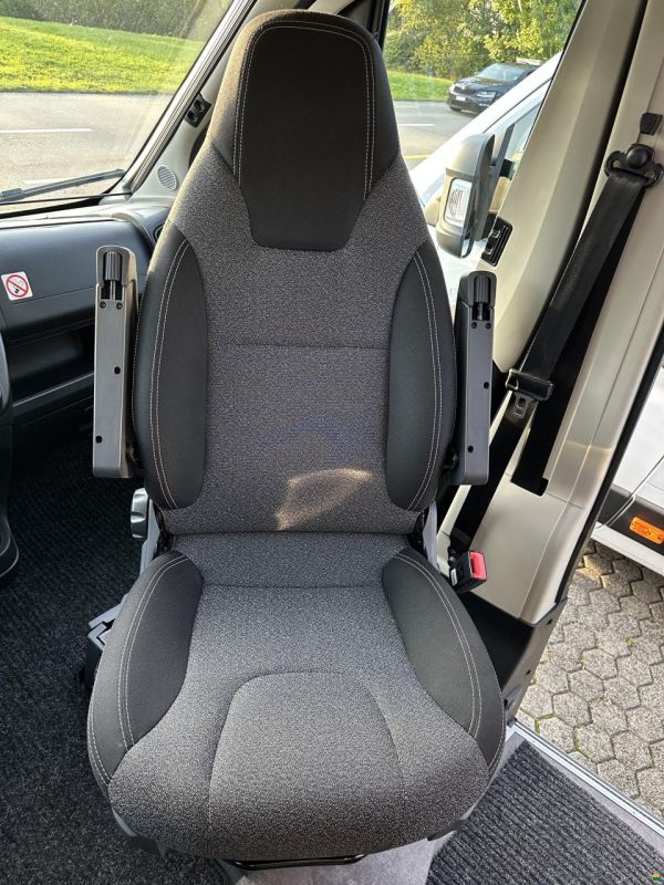 Roadcar R640