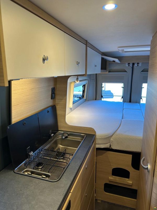 Roadcar R640