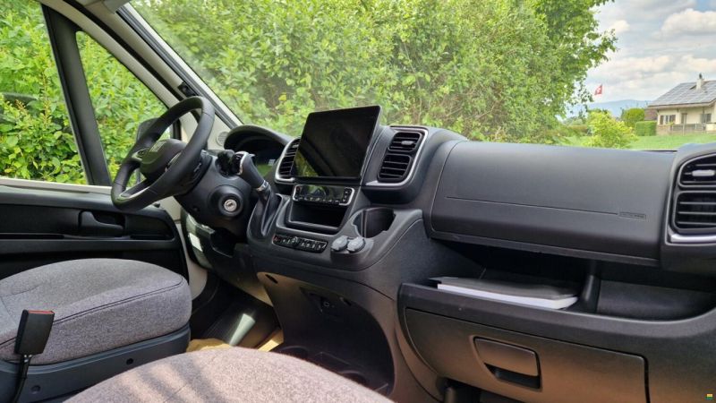 Sunlight Cliff X 640