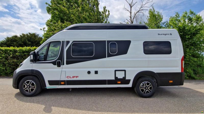 Sunlight Cliff X 640