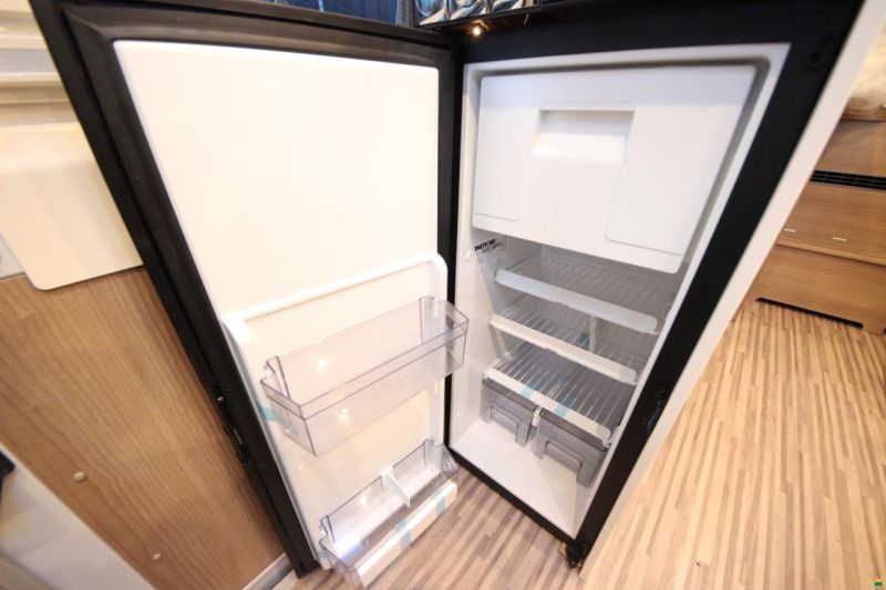 Malibu Van first class - two rooms 640 LE RB GT