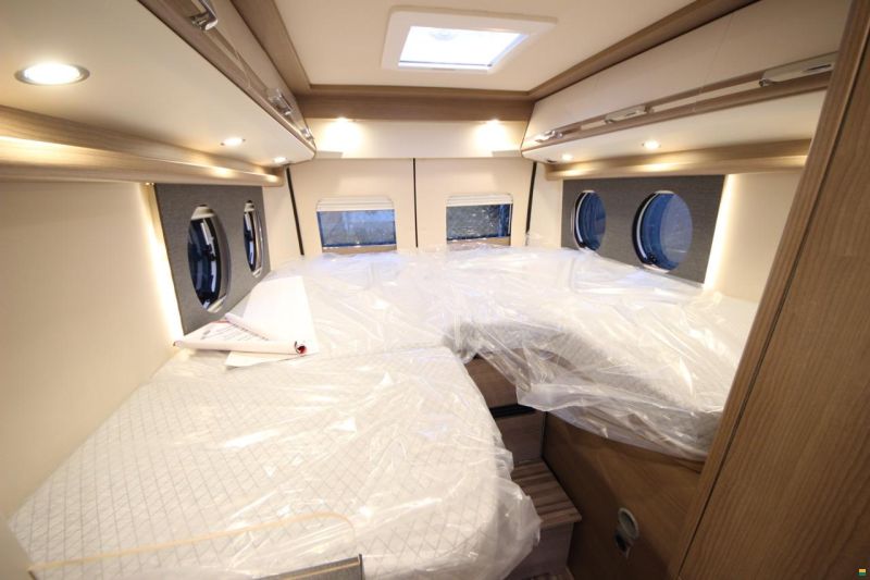 Malibu Van first class - two rooms 640 LE RB GT