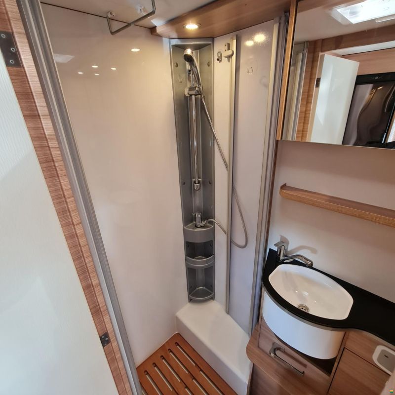 Dethleffs Globus T 006