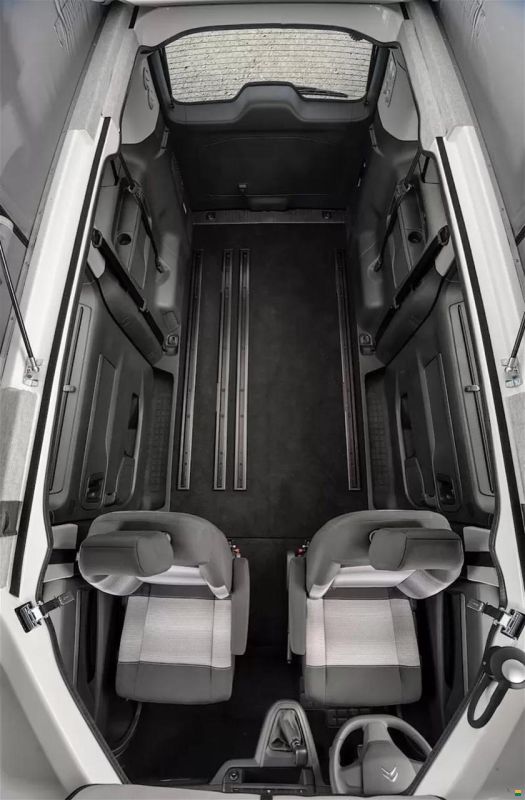 Pössl Vanster Citroen 145 PS