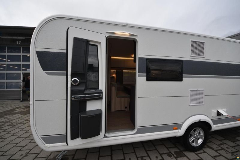 Hobby 560 KMFe De Luxe