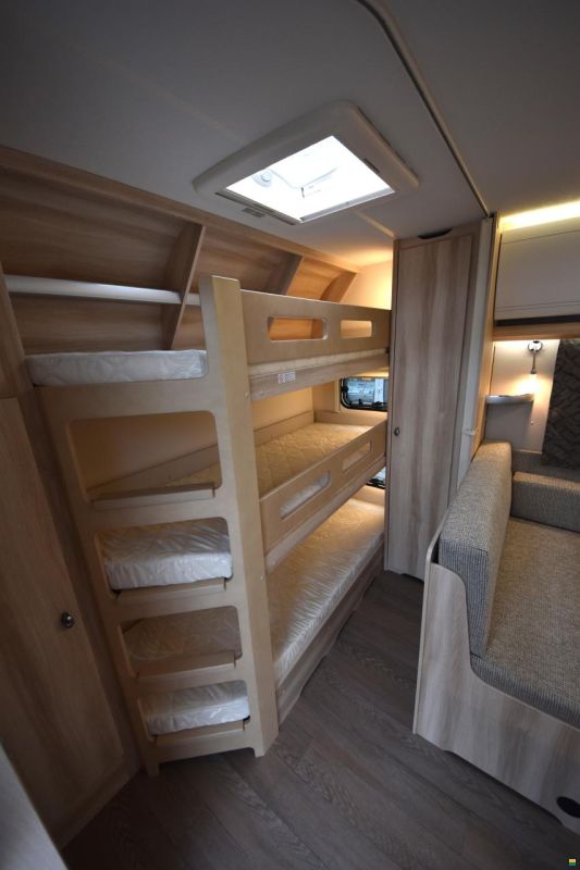 Hobby 560 KMFe De Luxe