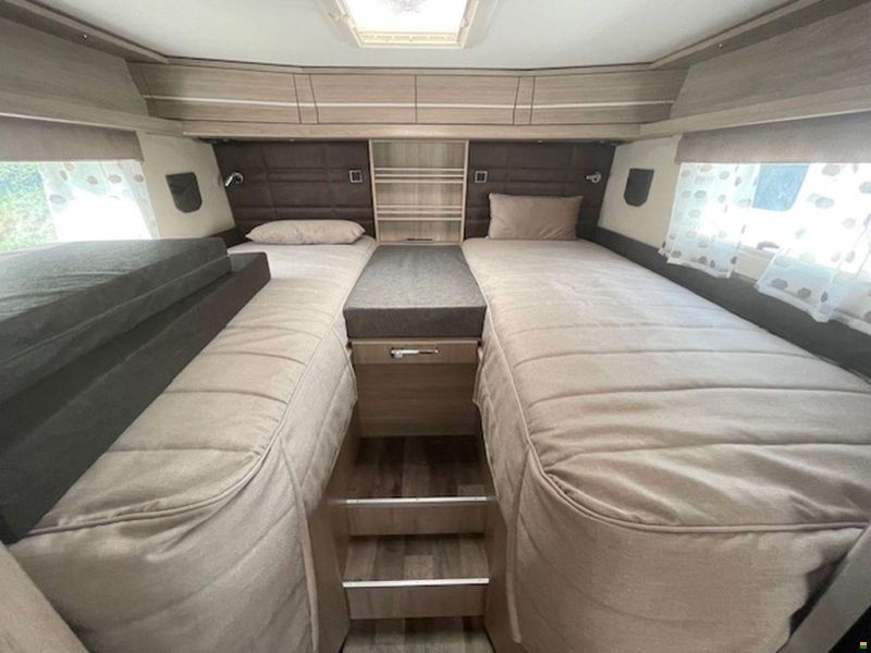 Kabe Travel Master NOVUM 750 LGB Light