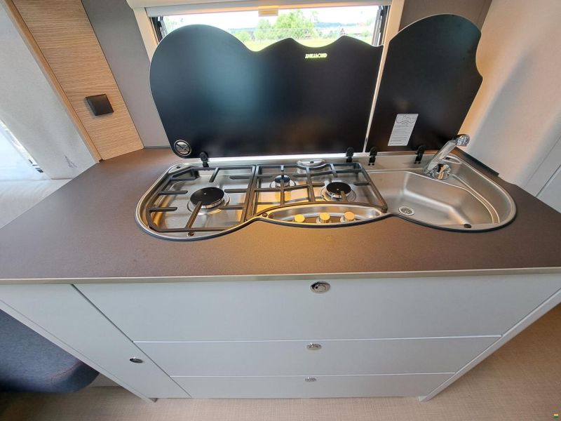 Bürstner Premio 455 TS Black Forest