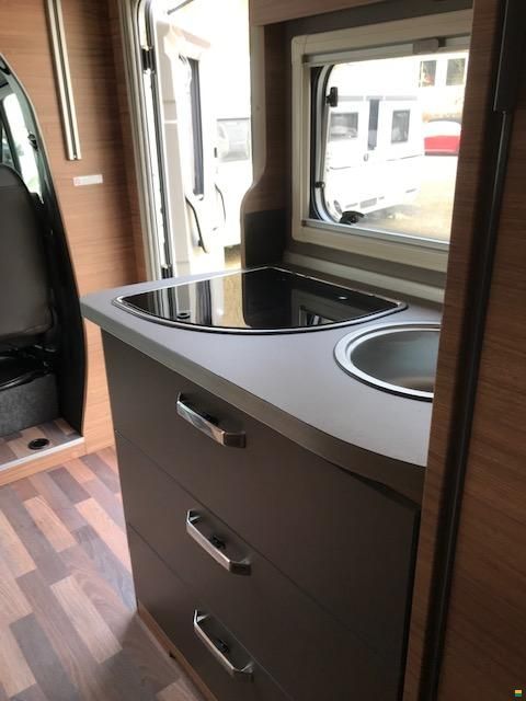 Weinsberg CaraCompact Suite MB 640 MEG