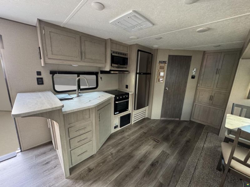 Coachmen Catalina Legacy 243RBS