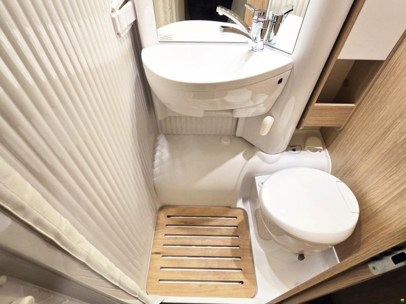 Sunlight V69 2.2 HDI