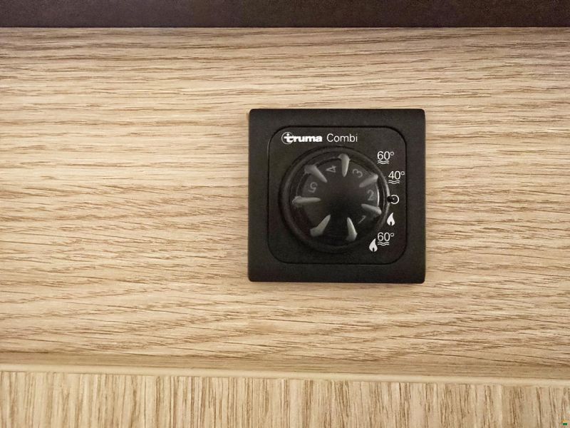 Sunlight V69 2.2 HDI