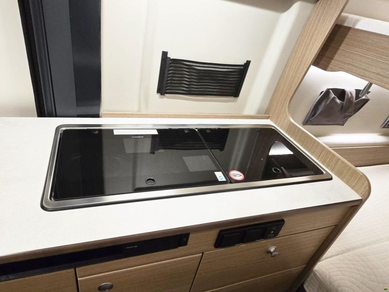 Carado CV 601 EDITION 5 2.3 9-GANG AUTOMAT