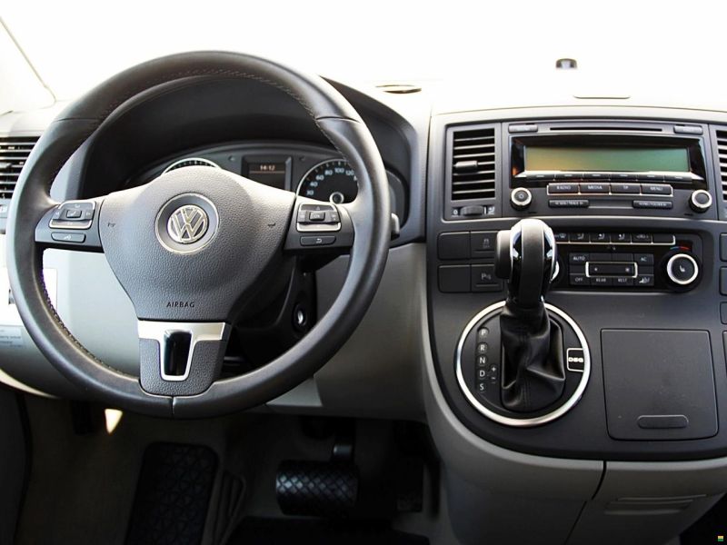 Volkswagen VW T5 CALIFORNIA 2,0 TDI DSG COMFORTLINE