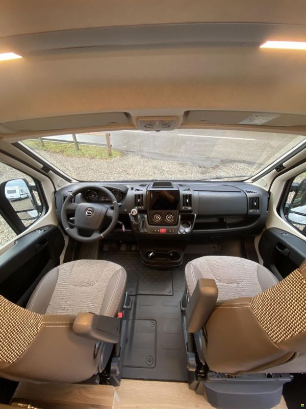 Megamobil Classic Twin 600