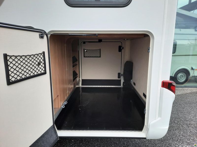 Hymer Exsis T 678