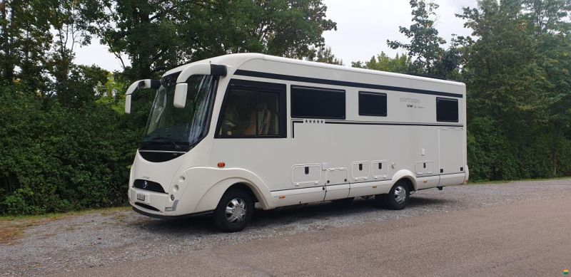Carthago Liner Deluxe (62 LE)