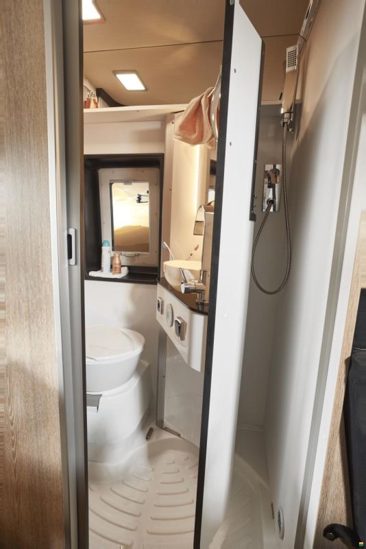 Pössl SUMMIT SHINE 640