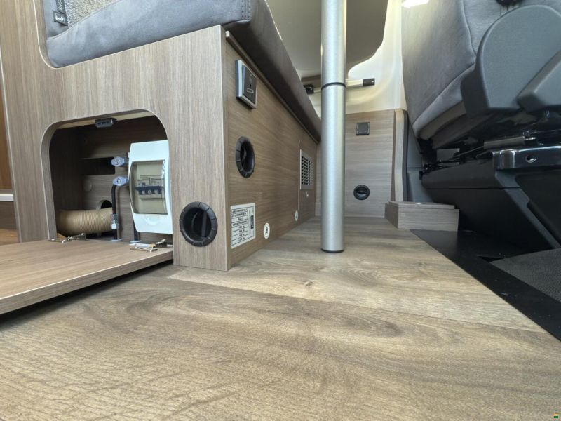 Carado Edition25 CV Ford 590 4x4