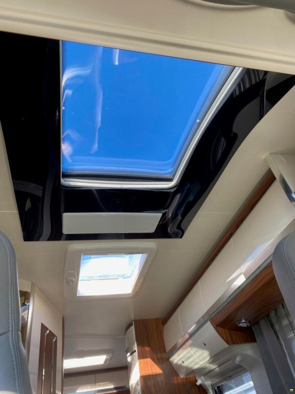 Hobby Premium Van 65 GE