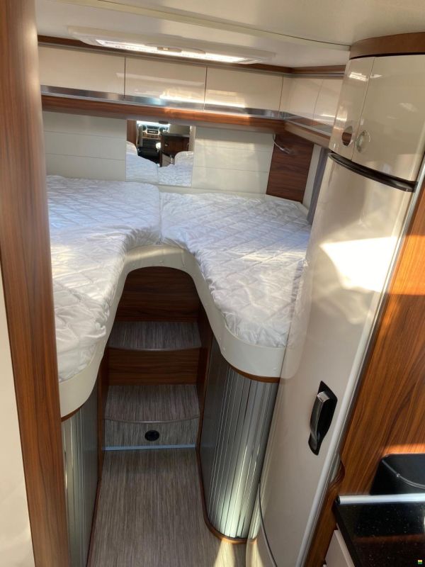 Hobby Premium Van 65 GE