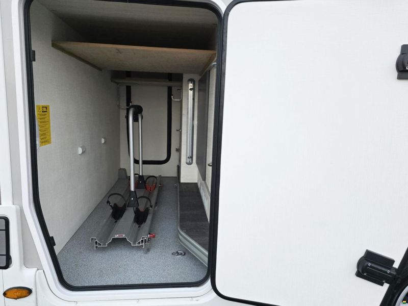 Challenger 260 GRAPHITE PREMIUM 2.0 TDCI AUTOMAT