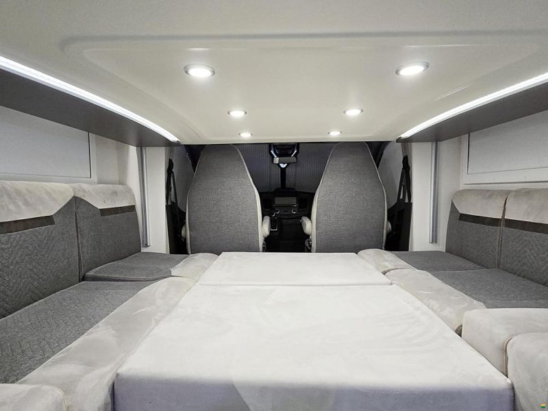 Challenger 260 GRAPHITE PREMIUM 2.0 TDCI AUTOMAT