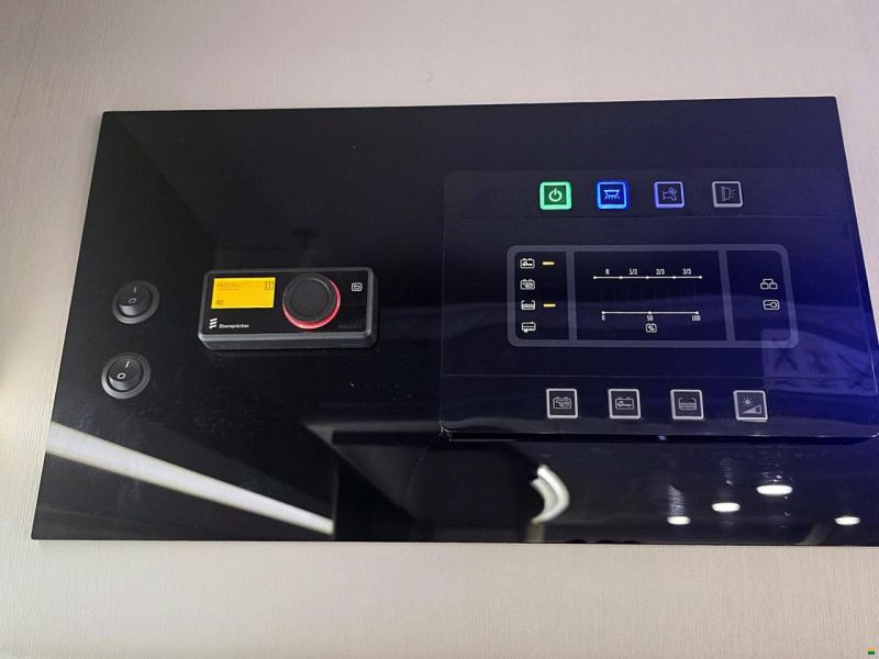 Challenger 260 GRAPHITE PREMIUM 2.0 TDCI AUTOMAT