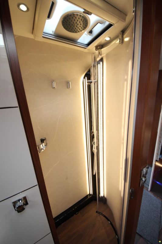 Carthago liner-for-two I 53 Iveco Daily