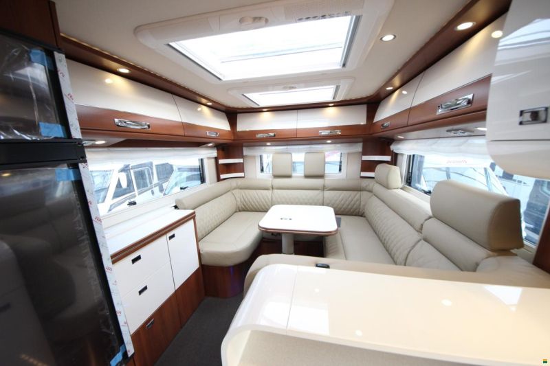 Carthago liner-for-two I 53 Iveco Daily