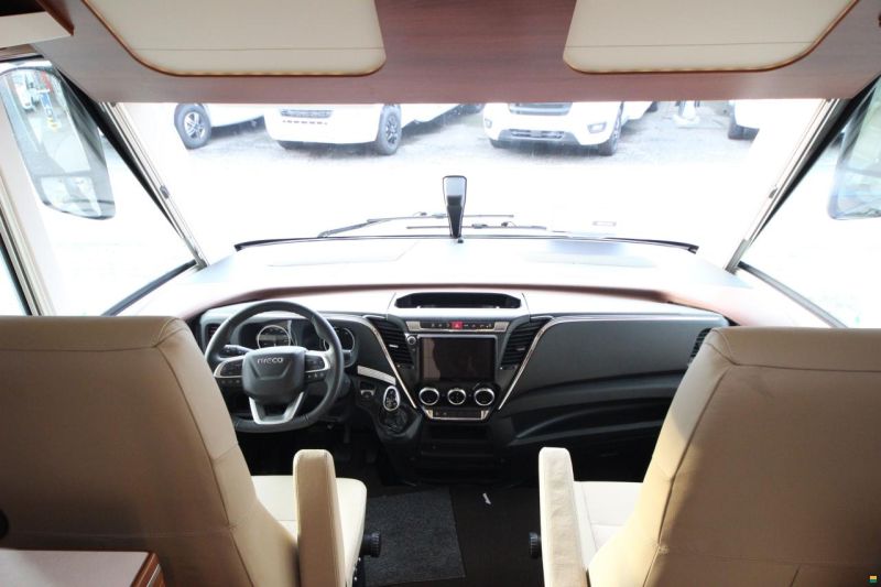 Carthago liner-for-two I 53 Iveco Daily