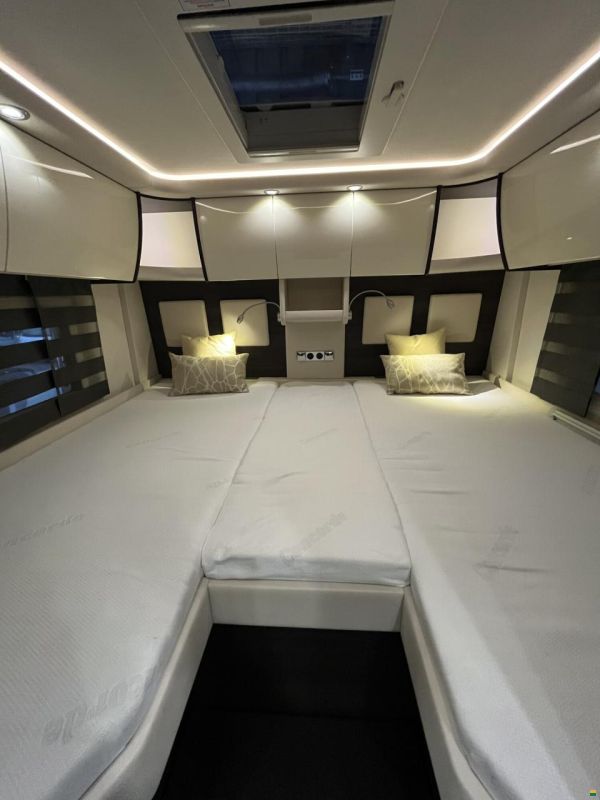 Concorde Charisma 900 L