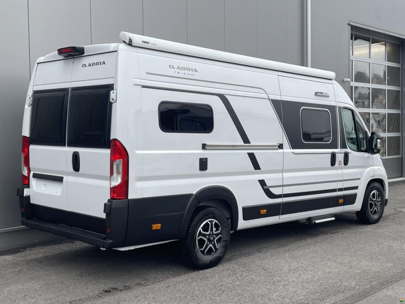 Adria Twin 640 SGX, SWISS EDITION