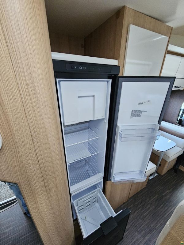 Forster-Reisemobile A 699 vb mit 7 Plätzer, Automat!