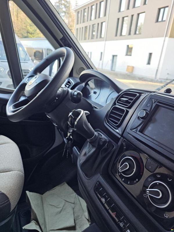 Forster-Reisemobile A 699 vb mit 7 Plätzer, Automat!