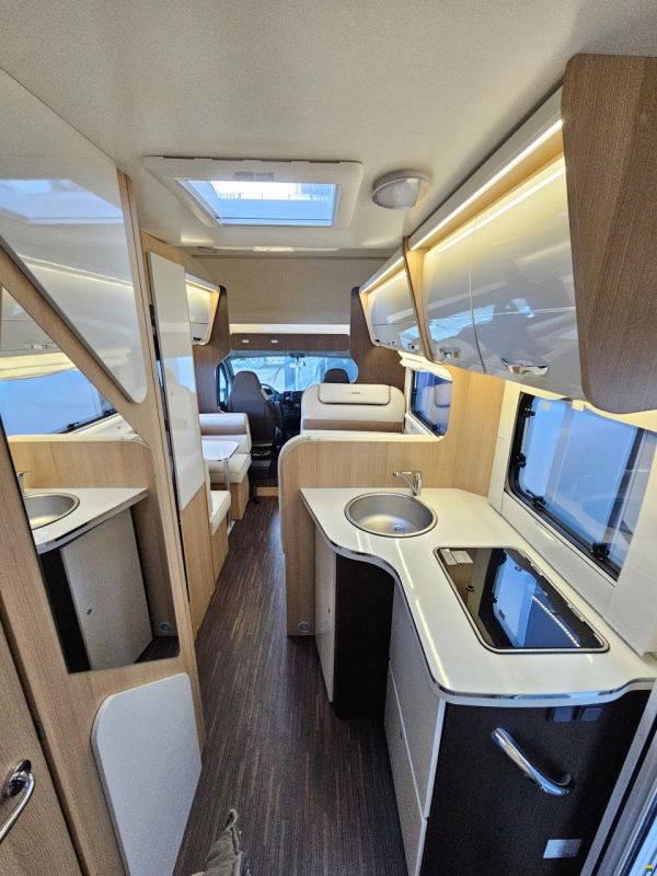 Forster-Reisemobile A 699 vb mit 7 Plätzer, Automat!