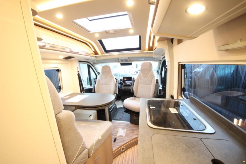 Malibu Van first class - two rooms 640 LE RB GT