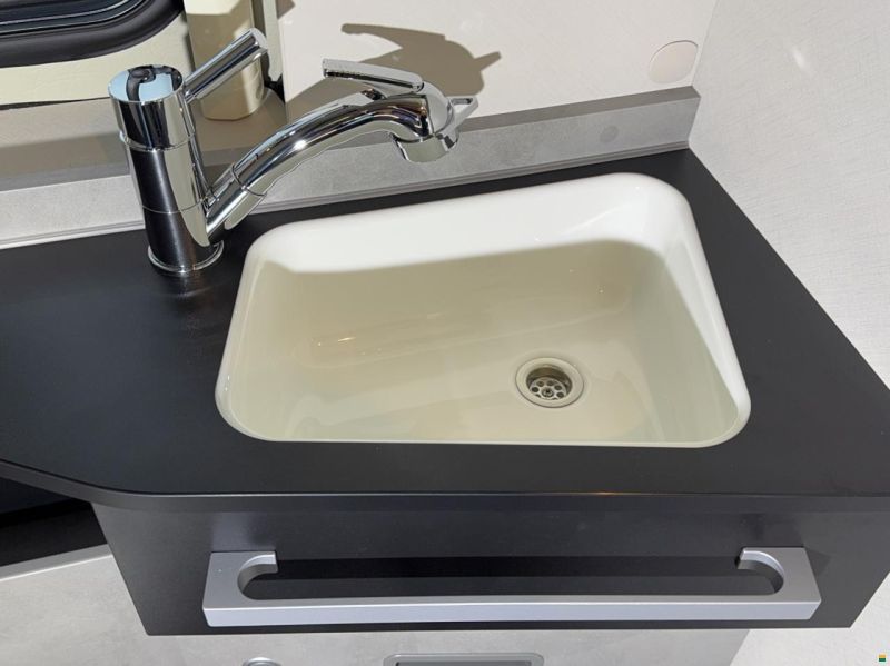 Crosscamp CamperVan Full 600 3.5t L3H2 2.2 TD 140