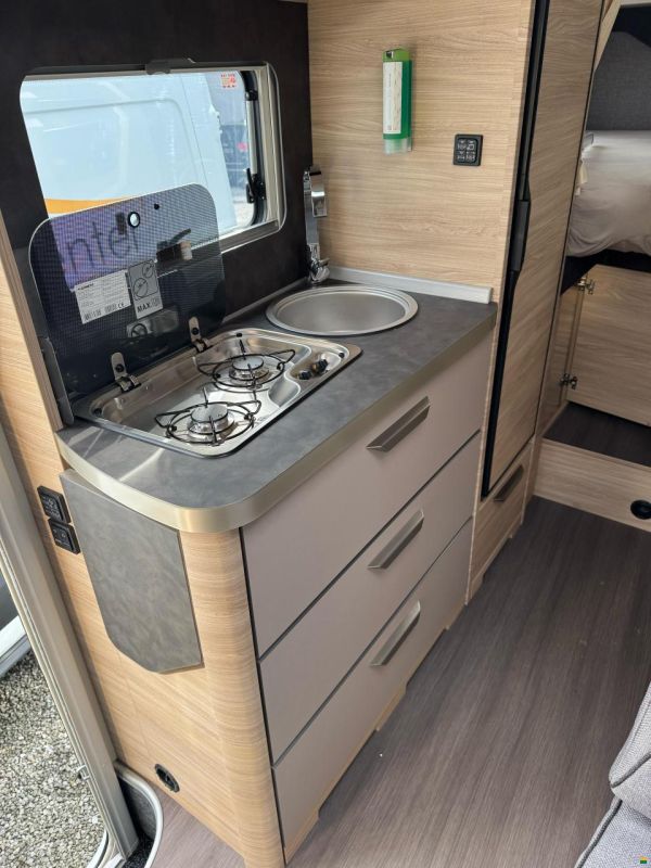 Knaus Van Ti Plus Platinum Selection 650MEG