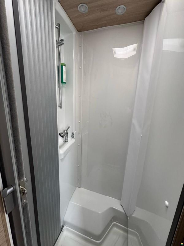 Knaus Van Ti Plus Platinum Selection 650MEG