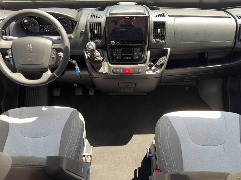 Bravia Mobil Swan 636 Swiss Edition