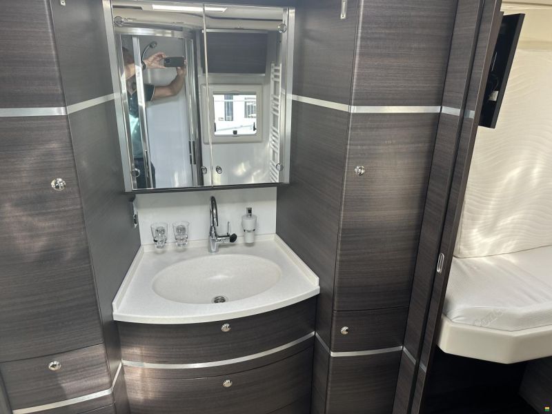 Concorde Charisma 900L