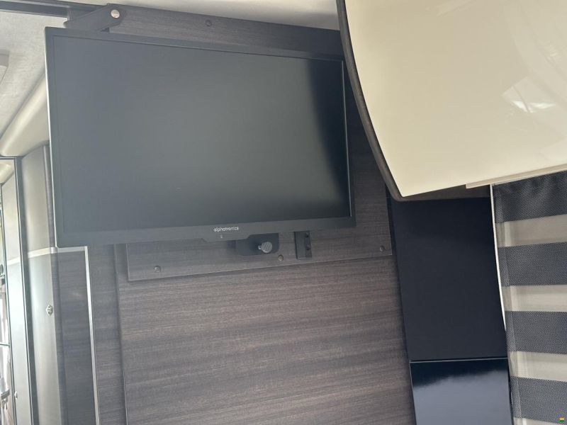 Concorde Charisma 900L