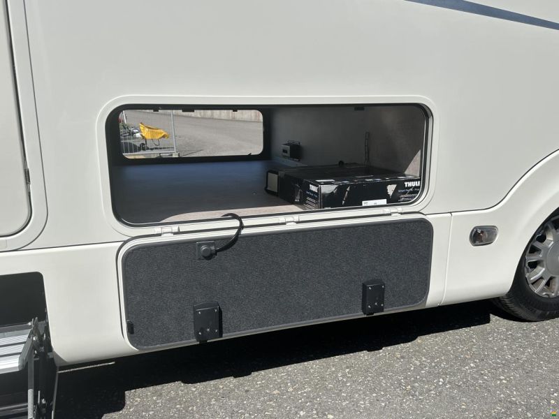 Concorde Charisma 900L