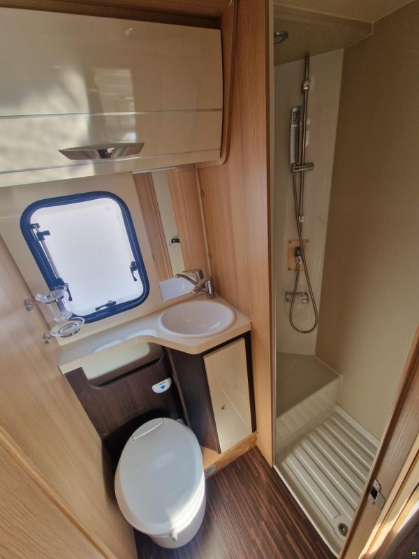 Forster-Reisemobile A 699 DVB