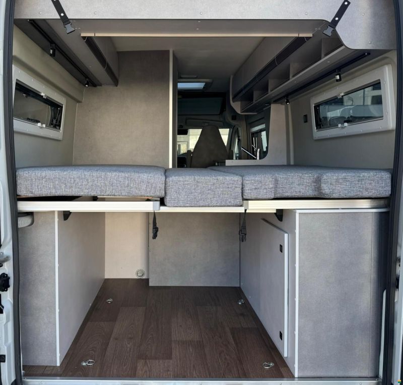 Pössl Summit 600 L Shine *Längsbetten*