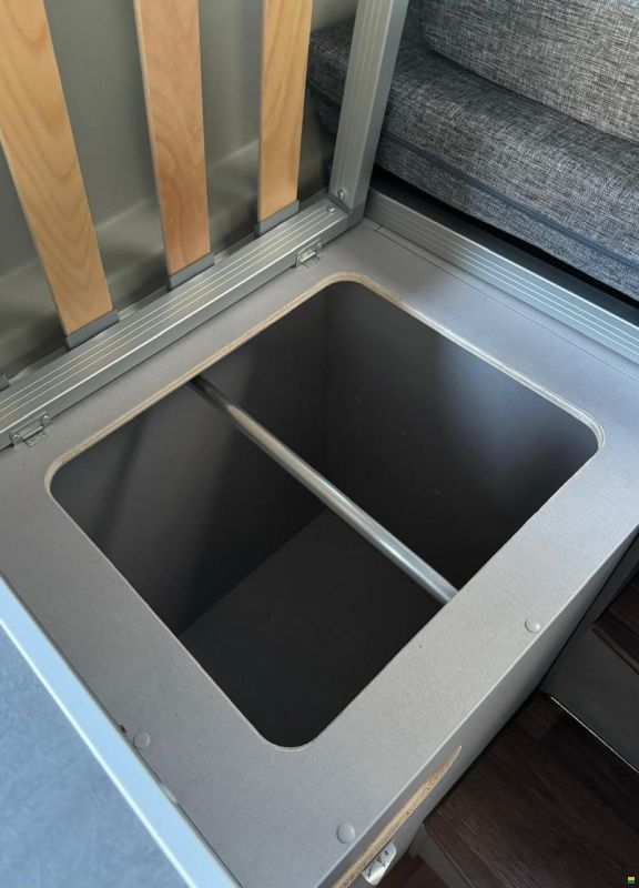 Pössl Summit 600 L Shine *Längsbetten*