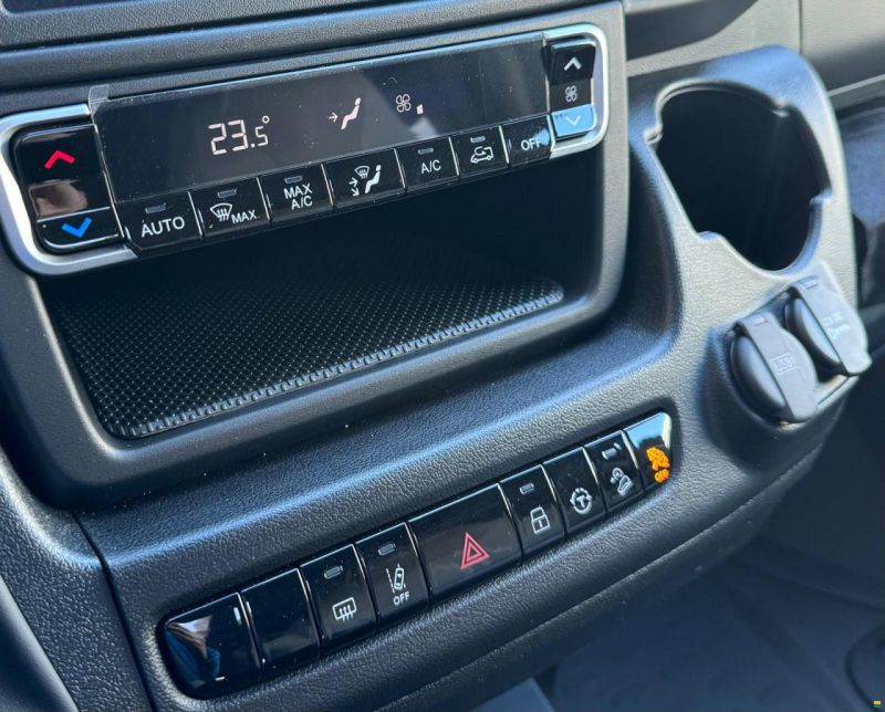 Pössl Summit 600 L Shine *Längsbetten*